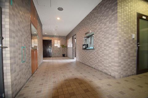 ロビー　外観写真（昼）