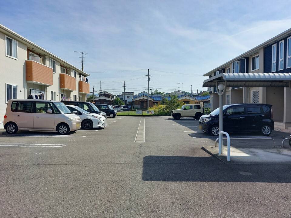 駐車場　駐車場