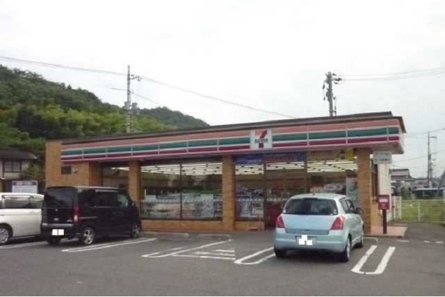 コンビニ　セブンイレブン岡山植松店（コンビニ）まで350m