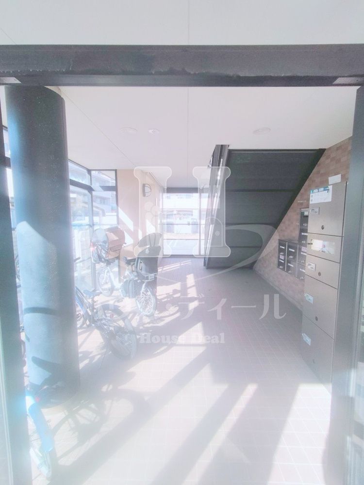 エントランス　清潔なエントランスです