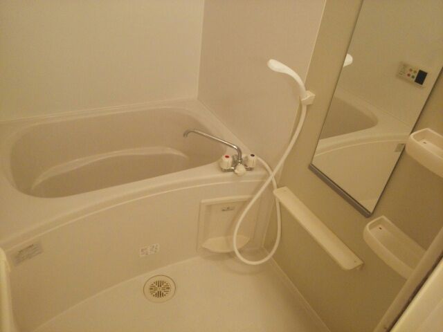 バス・シャワールーム　お風呂で日々の疲れを落としましょう