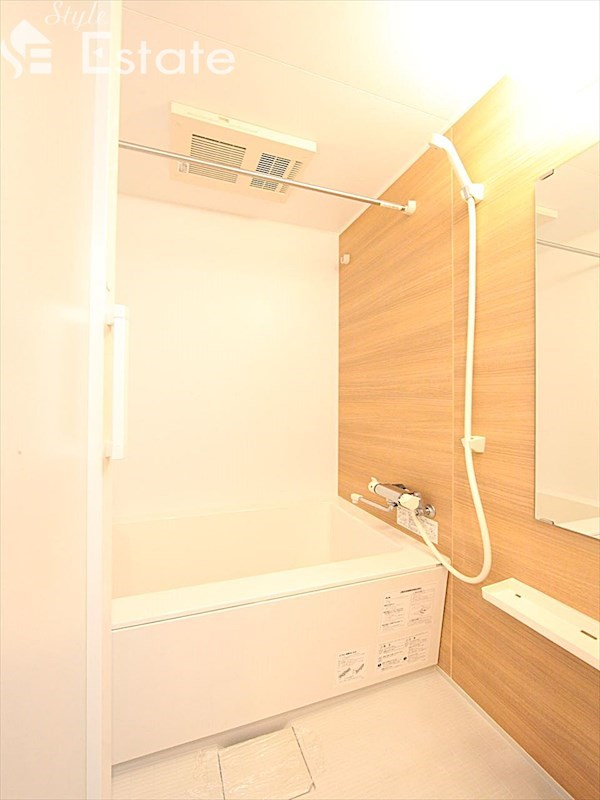 バス・シャワールーム　バスルーム