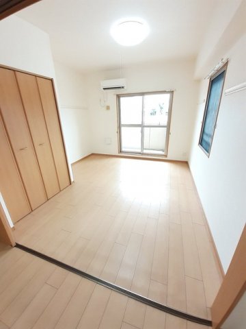 居室・リビング　明るい室内です