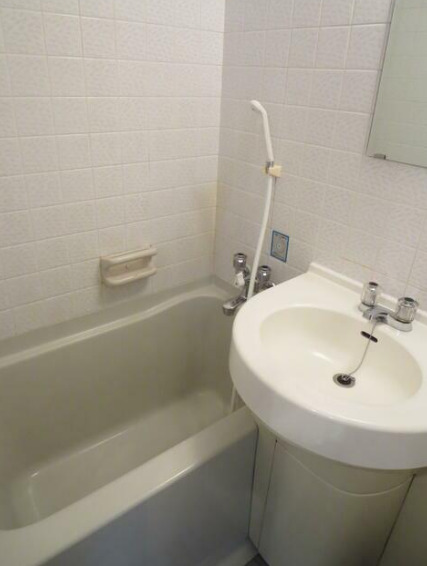 バス・シャワールーム　浴室です