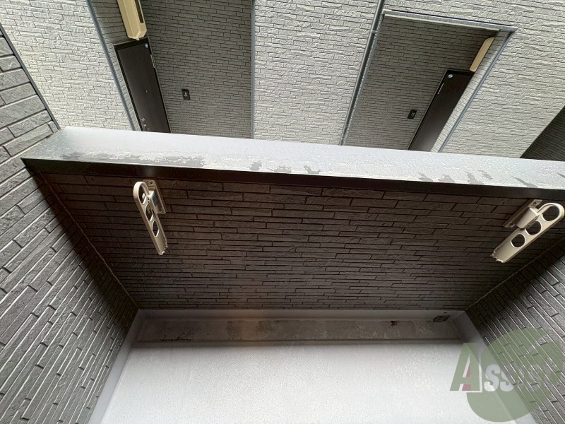 バルコニー　バルコニーがあり、物干しがあるので洗濯物が干せます。