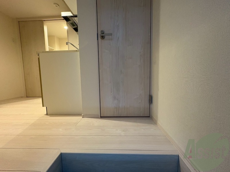 玄関　玄関からお部屋までの距離が近いので行き来しやすいです。