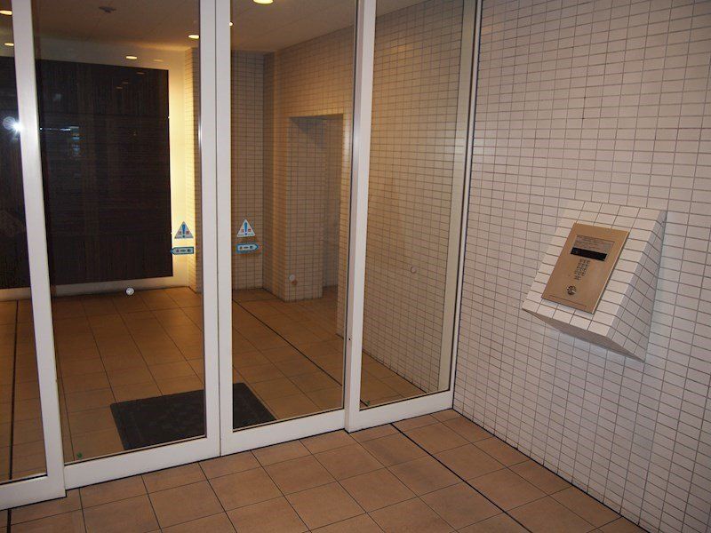 エントランス　エントランス