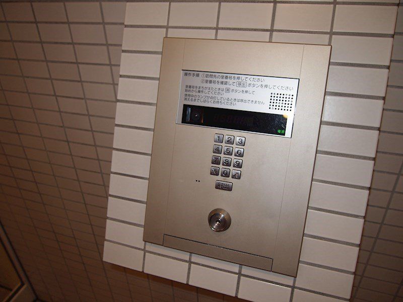 セキュリティ　エントランス