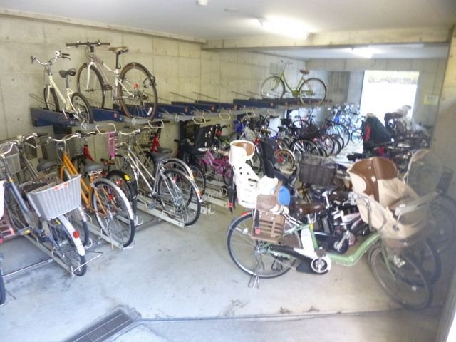 駐車場　自転車置場