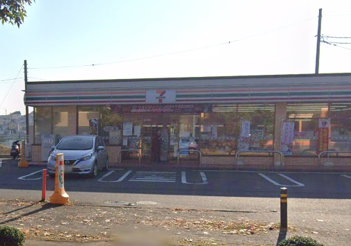 コンビニ　セブンイレブン　藤沢高倉店（コンビニ）まで377m