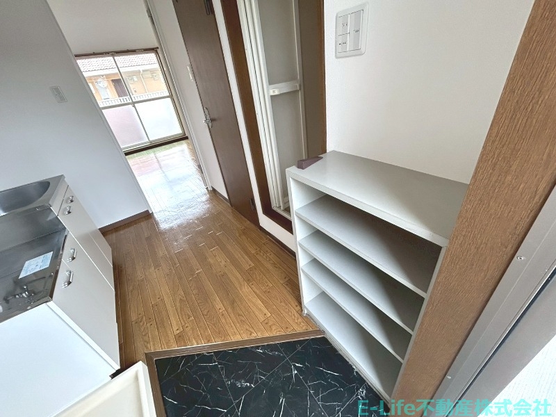 玄関　別部屋写真　反転