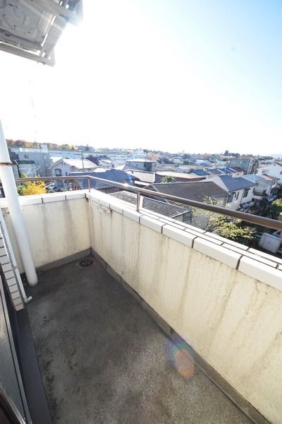 バルコニー　広いバルコニー