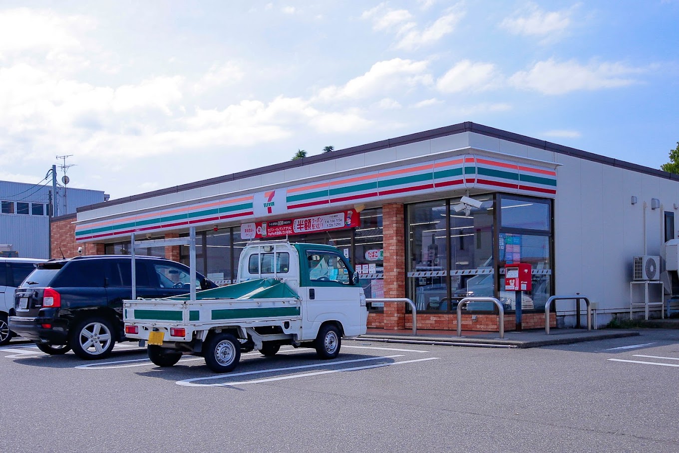 コンビニ　セブンイレブン野々市新庄2丁目店（コンビニ）まで257m