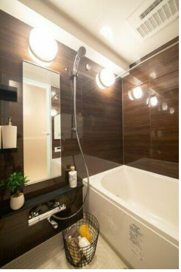 バス・シャワールーム　※別部屋参考写真