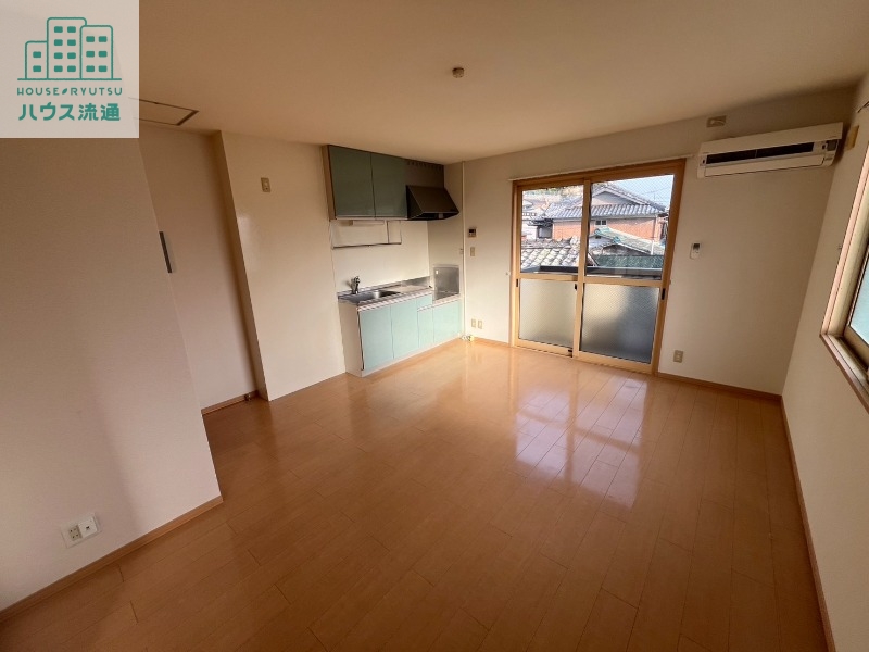 居室・リビング　※別号室の写真です