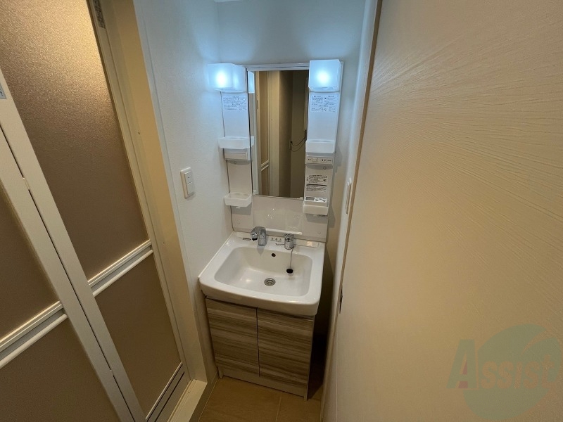 洗面設備　朝の身支度に欠かせない独立洗面台もございます！