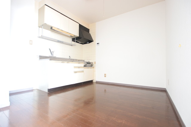 キッチン　※クリーニング前です※ガスコンロは設備ではございません。撤去