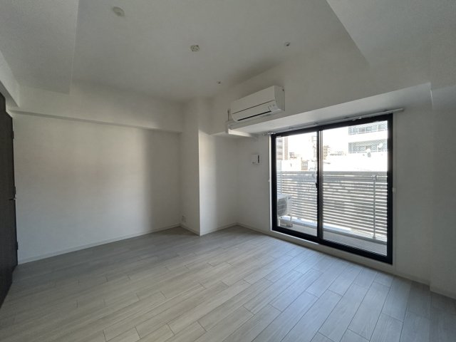 居室・リビング　同物件別号室の写真です。