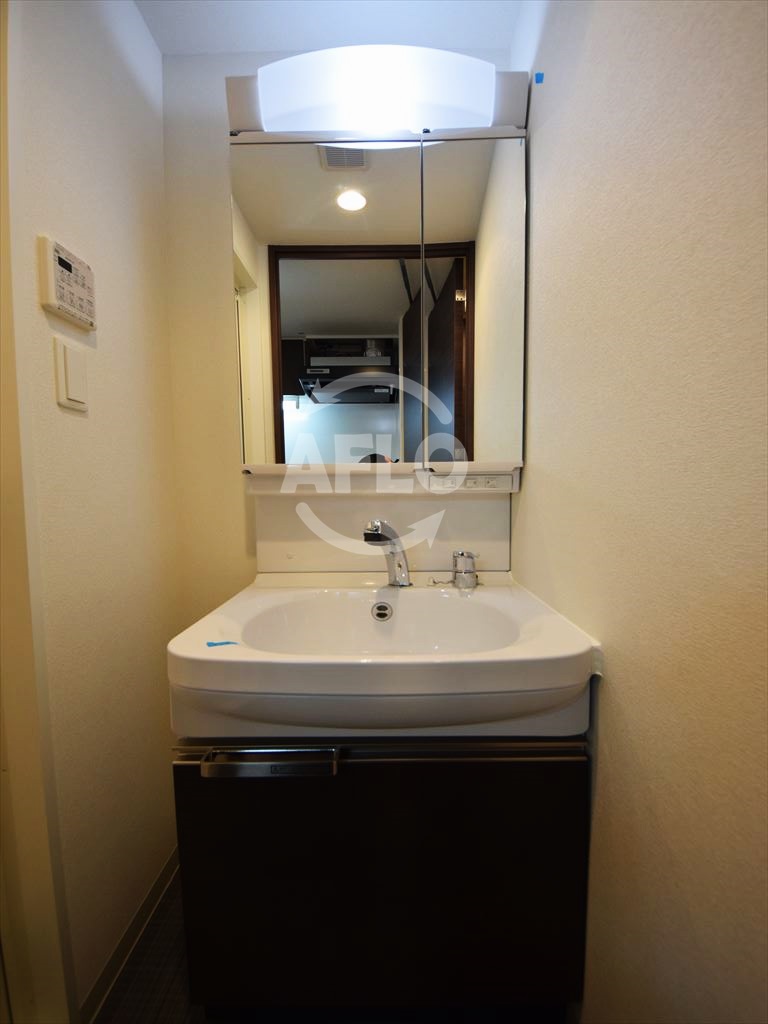 洗面設備　プレサンス京町堀ノース　独立洗面化粧台