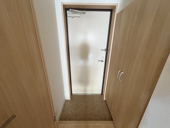 玄関　※別部屋の写真です