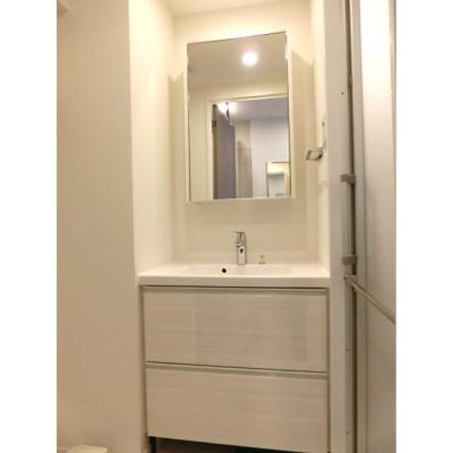 洗面設備　※写真は同タイプ住戸です。