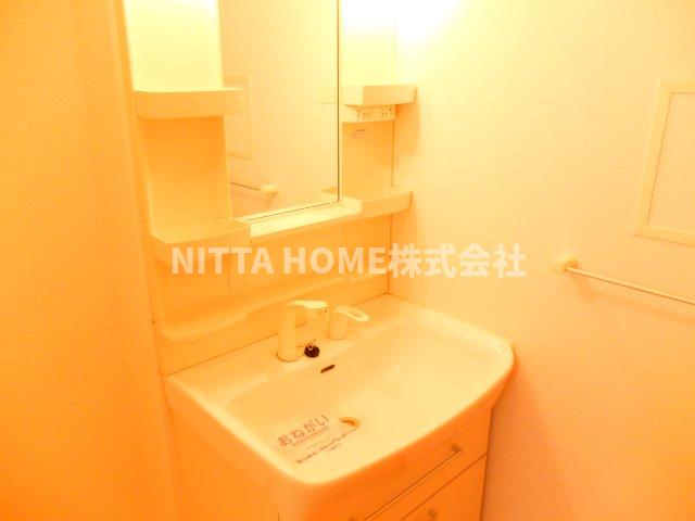 洗面設備　洗髪洗面台付きで朝の身支度も快適です◎