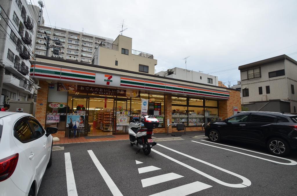 その他　セブンイレブン名古屋春岡1丁目店（その他）まで545m