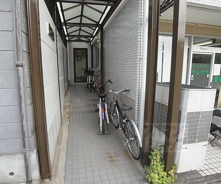 エントランス　廊下