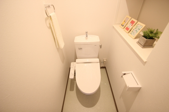 トイレ　※モデルルームの写真です。