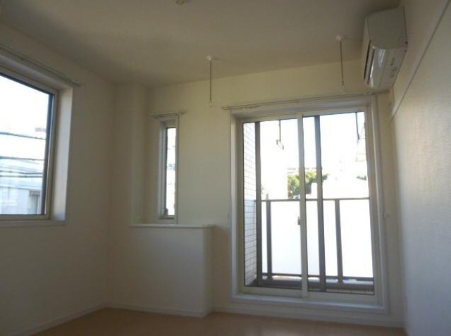 バルコニー　バルコニーあります