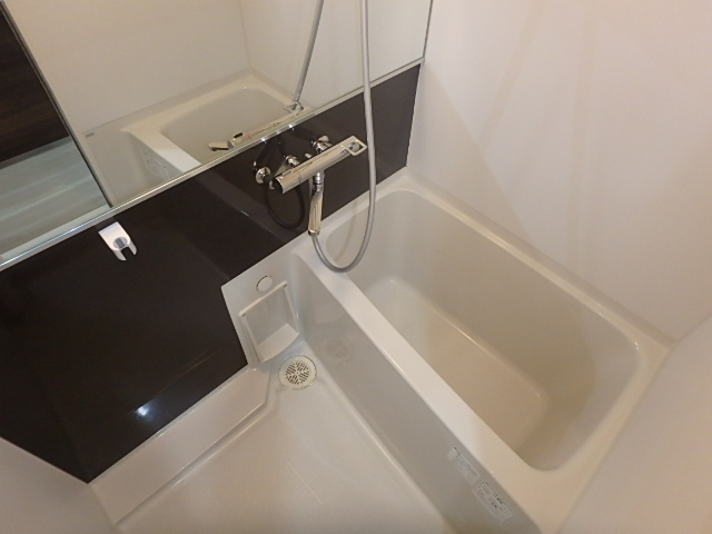 バス・シャワールーム　一日の疲れを癒してくれます。