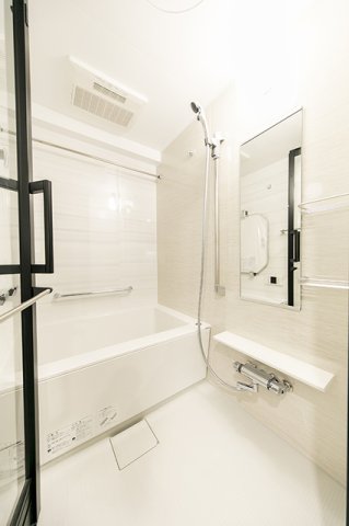 バス・シャワールーム　※写真は同タイプ住戸です。