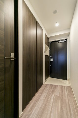 玄関　※写真は同タイプ住戸です。