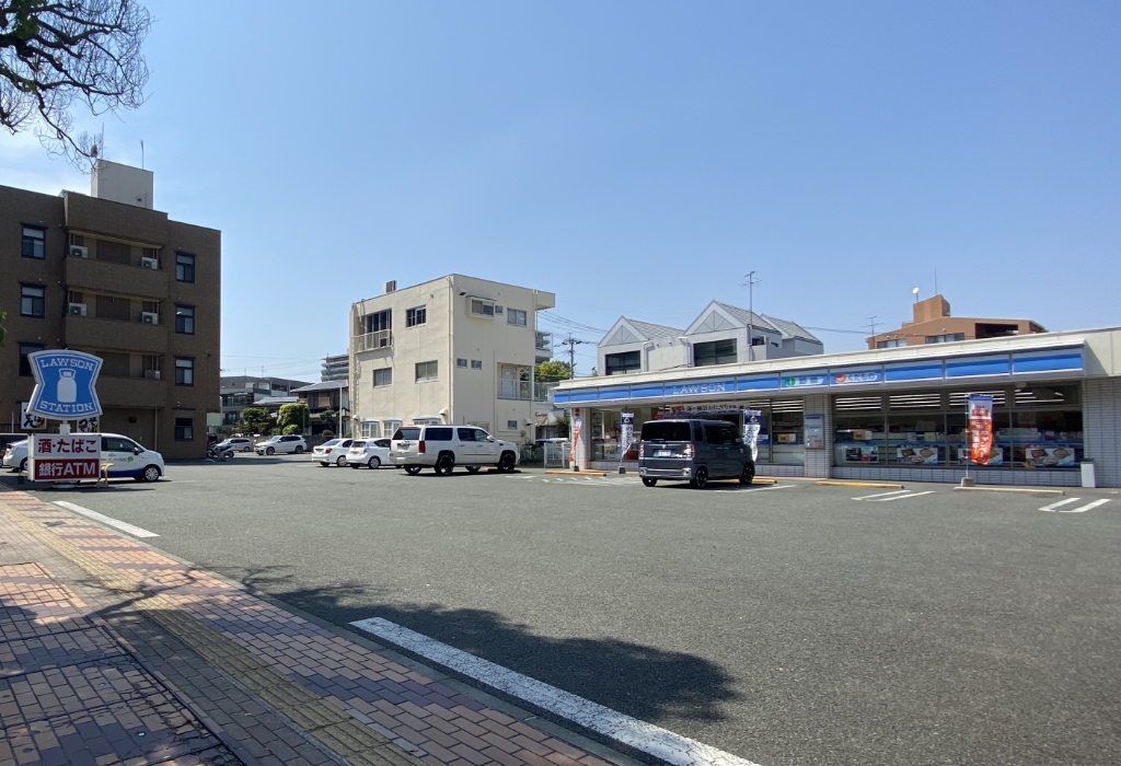 コンビニ　ローソン 熊本県庁通り店（コンビニ）まで759m