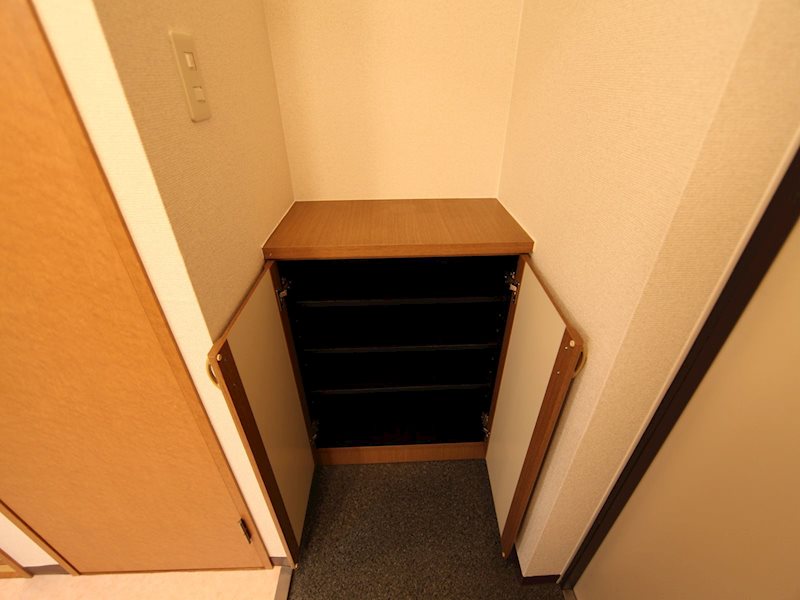 玄関　玄関　シューズボックス