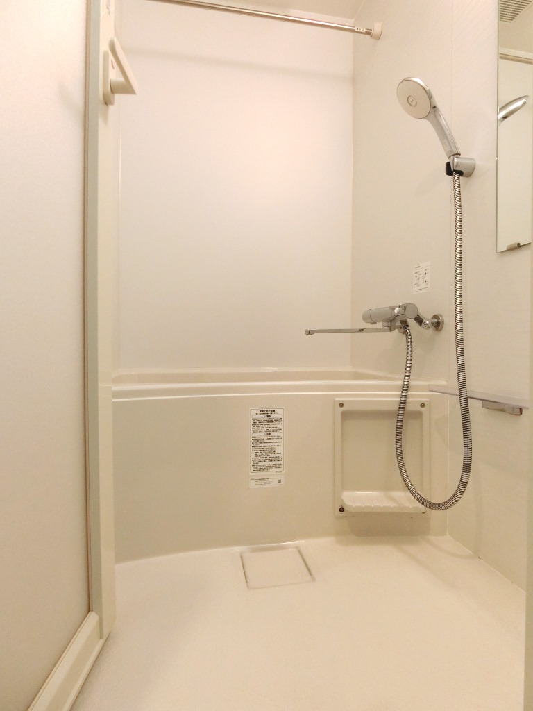 バス・シャワールーム　同物件内参考画像