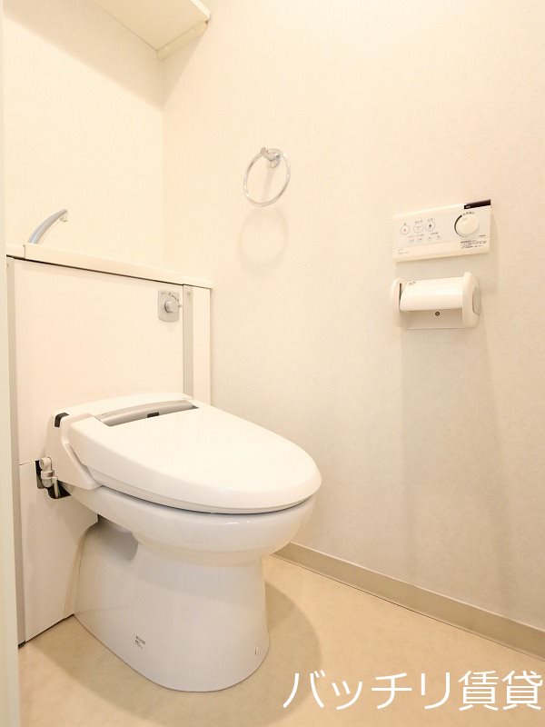 トイレ　同型タイプの為、現状を優先いたします