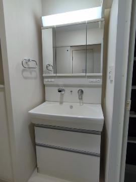 洗面設備　洗髪洗面化粧台