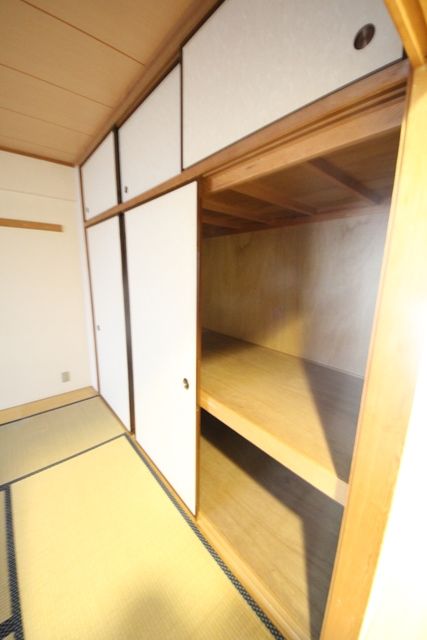 収納　別部屋の同タイプ写真です。