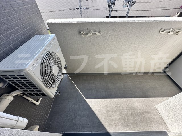 バルコニー　お洗濯にも便利なバルコニー付き