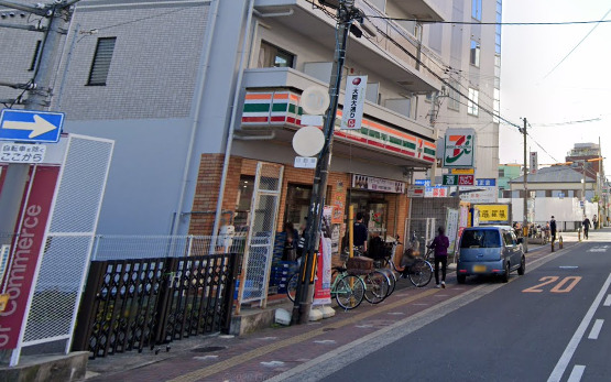 コンビニ　セブンイレブン 東大阪御厨栄町店（コンビニ）まで261m