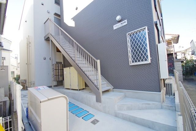 エントランス　★お部屋探しはタウンハウジング稲田堤店まで★