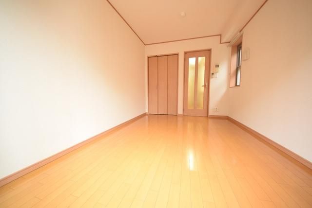 その他部屋・スペース　6.0帖の明るいお部屋です