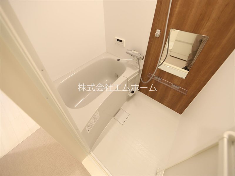 バス・シャワールーム　浴室暖房乾燥機付　追い焚き・オートバス機能付お風呂