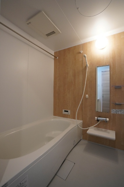 バス・シャワールーム　同じ建物の別のお部屋