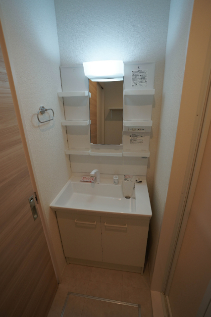 洗面設備　同じ建物の別のお部屋