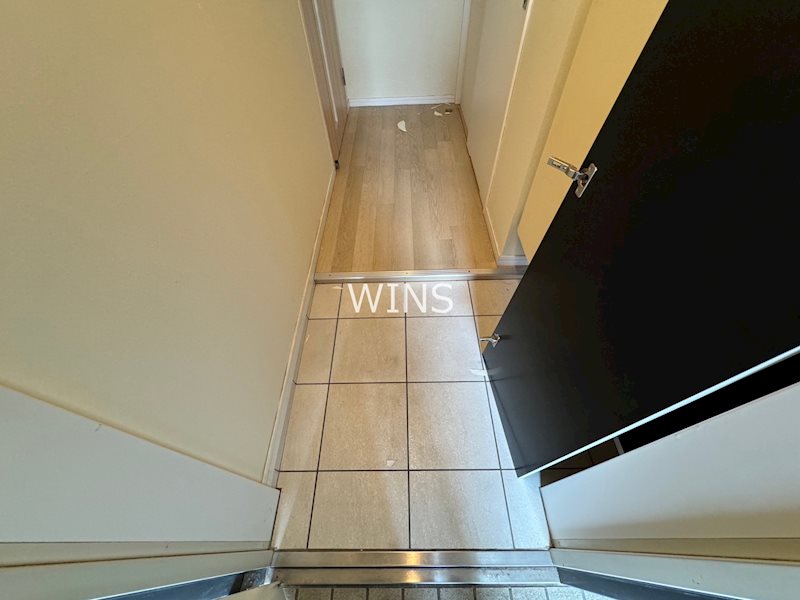 玄関　※別部屋参考写真です。