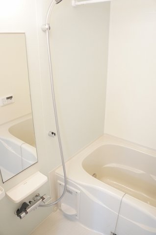 バス・シャワールーム　ゆったり過ごせるお風呂です