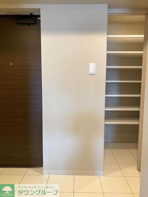 玄関　※写真は同タイプ住戸です。