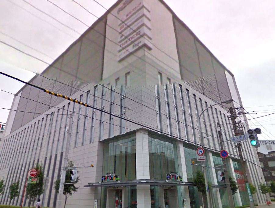 ショッピングセンター　サッポロファクトリーフロンティア館（ショッピングセンター）まで348m